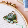 Mountain Magnetic Needle Minder